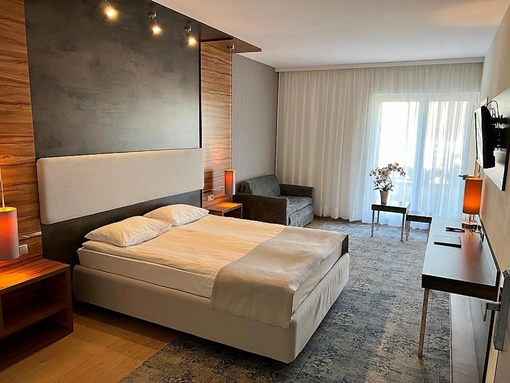 Green Garden Hotel Raszyn Dış mekan fotoğraf