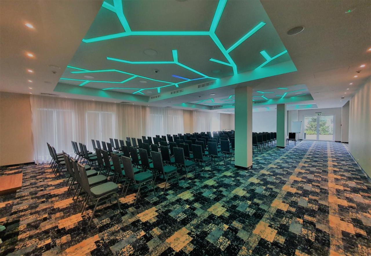 Green Garden Hotel Raszyn Dış mekan fotoğraf